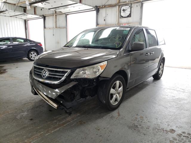 Photo 1 VIN: 2V4RW3D15AR333205 - VOLKSWAGEN ROUTAN SE 