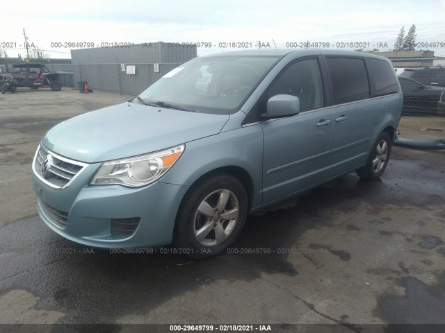 Photo 1 VIN: 2V4RW3D15AR388298 - VOLKSWAGEN ROUTAN 