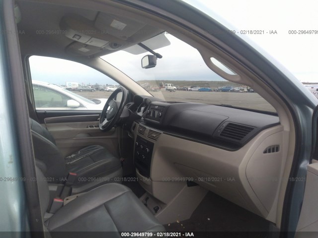 Photo 4 VIN: 2V4RW3D15AR388298 - VOLKSWAGEN ROUTAN 