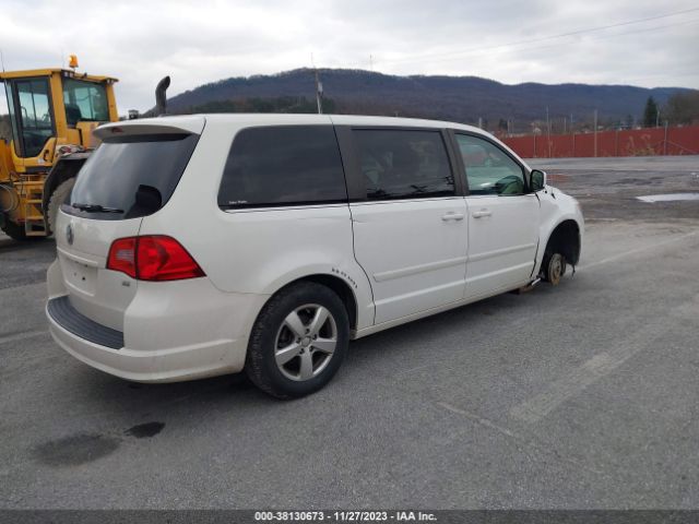 Photo 3 VIN: 2V4RW3D15AR406833 - VOLKSWAGEN ROUTAN 