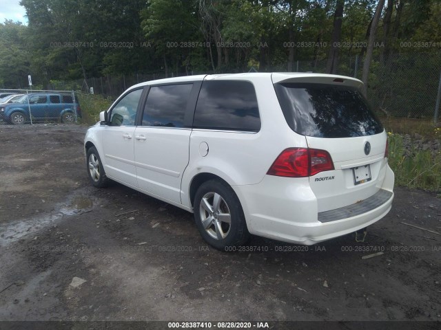 Photo 2 VIN: 2V4RW3D16AR158902 - VOLKSWAGEN ROUTAN 