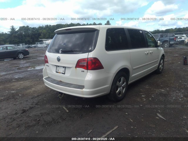 Photo 3 VIN: 2V4RW3D16AR158902 - VOLKSWAGEN ROUTAN 