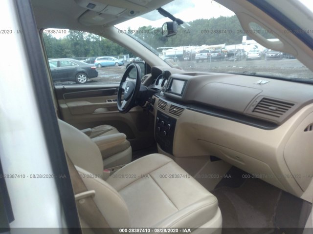 Photo 4 VIN: 2V4RW3D16AR158902 - VOLKSWAGEN ROUTAN 