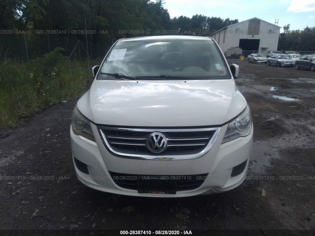 Photo 5 VIN: 2V4RW3D16AR158902 - VOLKSWAGEN ROUTAN 