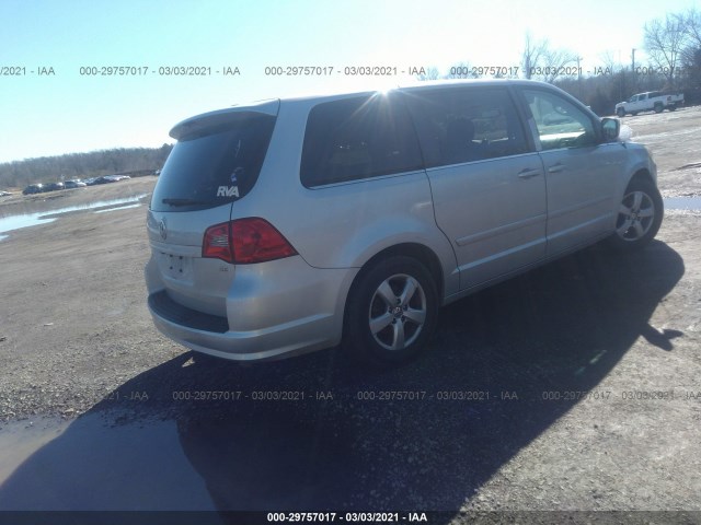 Photo 3 VIN: 2V4RW3D16AR186747 - VOLKSWAGEN ROUTAN 