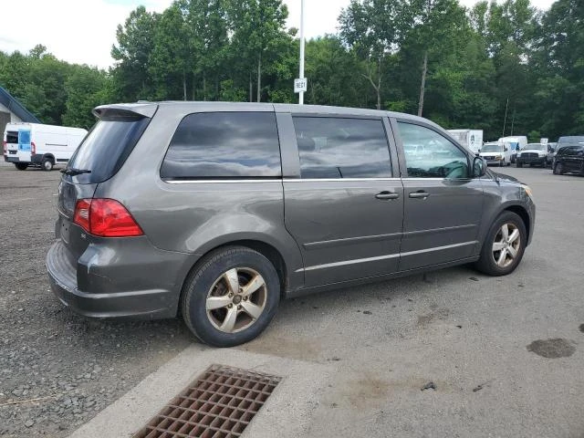 Photo 2 VIN: 2V4RW3D16AR202560 - VOLKSWAGEN ROUTAN SE 