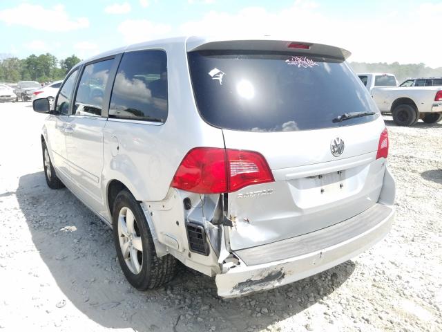 Photo 2 VIN: 2V4RW3D16AR209279 - VOLKSWAGEN ROUTAN SE 