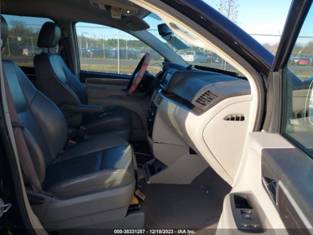 Photo 4 VIN: 2V4RW3D16AR236790 - VOLKSWAGEN ROUTAN 