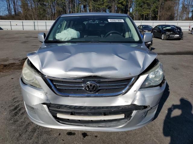 Photo 4 VIN: 2V4RW3D16AR360512 - VOLKSWAGEN ROUTAN 