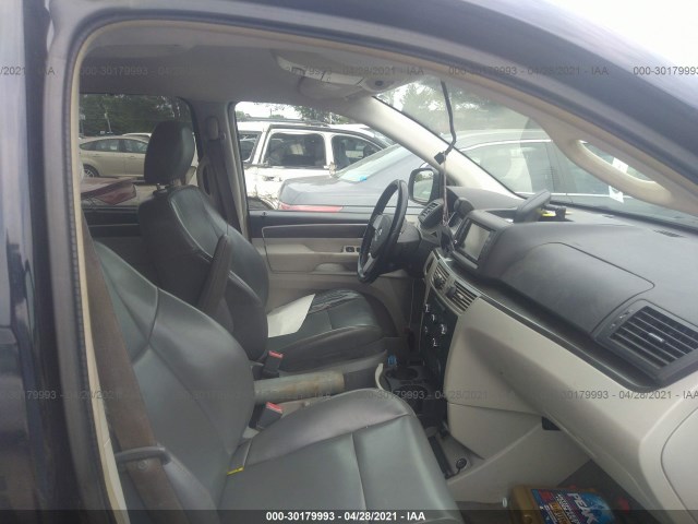 Photo 4 VIN: 2V4RW3D17AR166667 - VOLKSWAGEN ROUTAN 