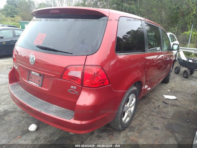 Photo 3 VIN: 2V4RW3D17AR168810 - VOLKSWAGEN ROUTAN 