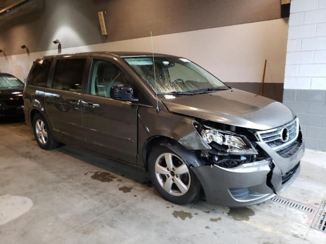 Photo 3 VIN: 2V4RW3D17AR209257 - VOLKSWAGEN ROUTAN SE 