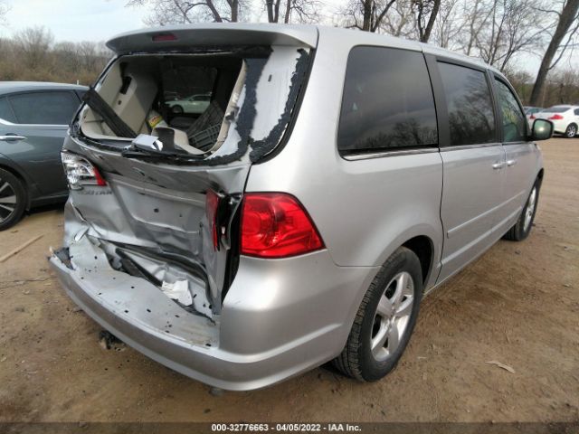 Photo 3 VIN: 2V4RW3D17AR333187 - VOLKSWAGEN ROUTAN 