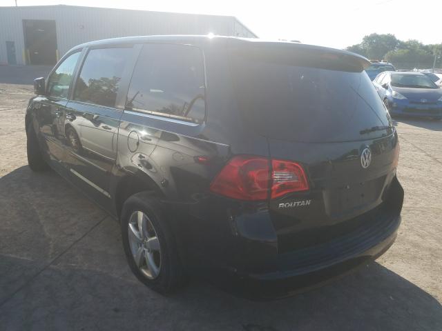 Photo 2 VIN: 2V4RW3D17AR407529 - VOLKSWAGEN ROUTAN SE 