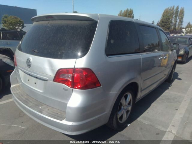 Photo 3 VIN: 2V4RW3D18AR159162 - VOLKSWAGEN ROUTAN 