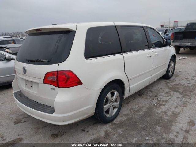 Photo 3 VIN: 2V4RW3D18AR230943 - VOLKSWAGEN ROUTAN 