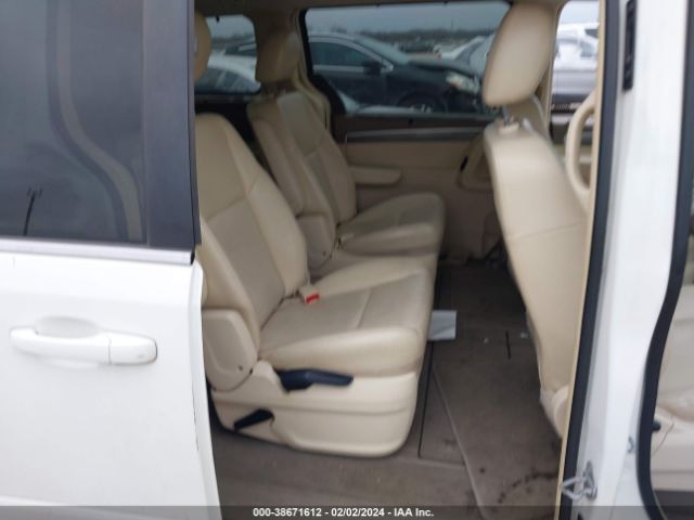 Photo 7 VIN: 2V4RW3D18AR230943 - VOLKSWAGEN ROUTAN 