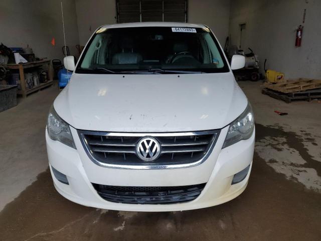 Photo 4 VIN: 2V4RW3D18AR348393 - VOLKSWAGEN ROUTAN 