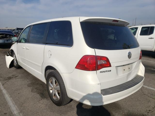 Photo 2 VIN: 2V4RW3D19AR202441 - VOLKSWAGEN ROUTAN SE 