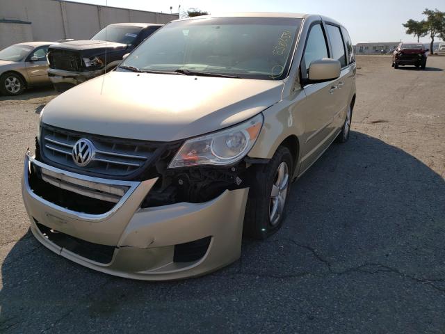 Photo 1 VIN: 2V4RW3D19AR294473 - VOLKSWAGEN ROUTAN SE 