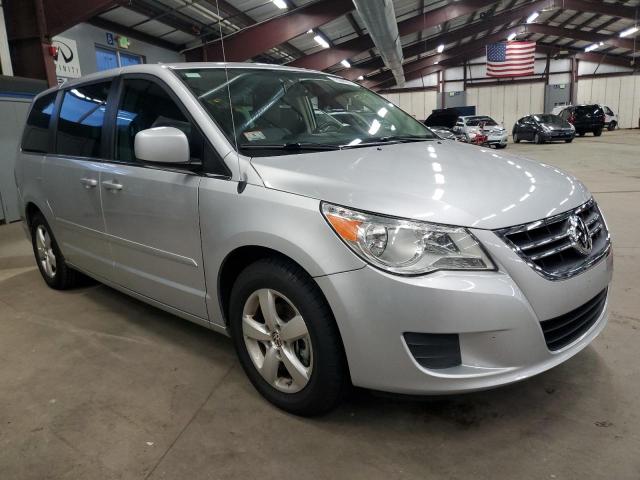 Photo 3 VIN: 2V4RW3D19AR393195 - VOLKSWAGEN ROUTAN 