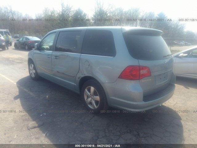 Photo 2 VIN: 2V4RW3D19AR406835 - VOLKSWAGEN ROUTAN 