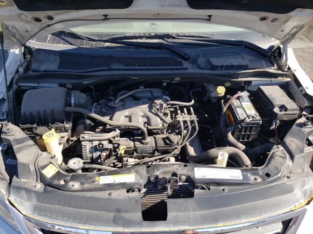 Photo 6 VIN: 2V4RW3D19AR406852 - VOLKSWAGEN ROUTAN SE 