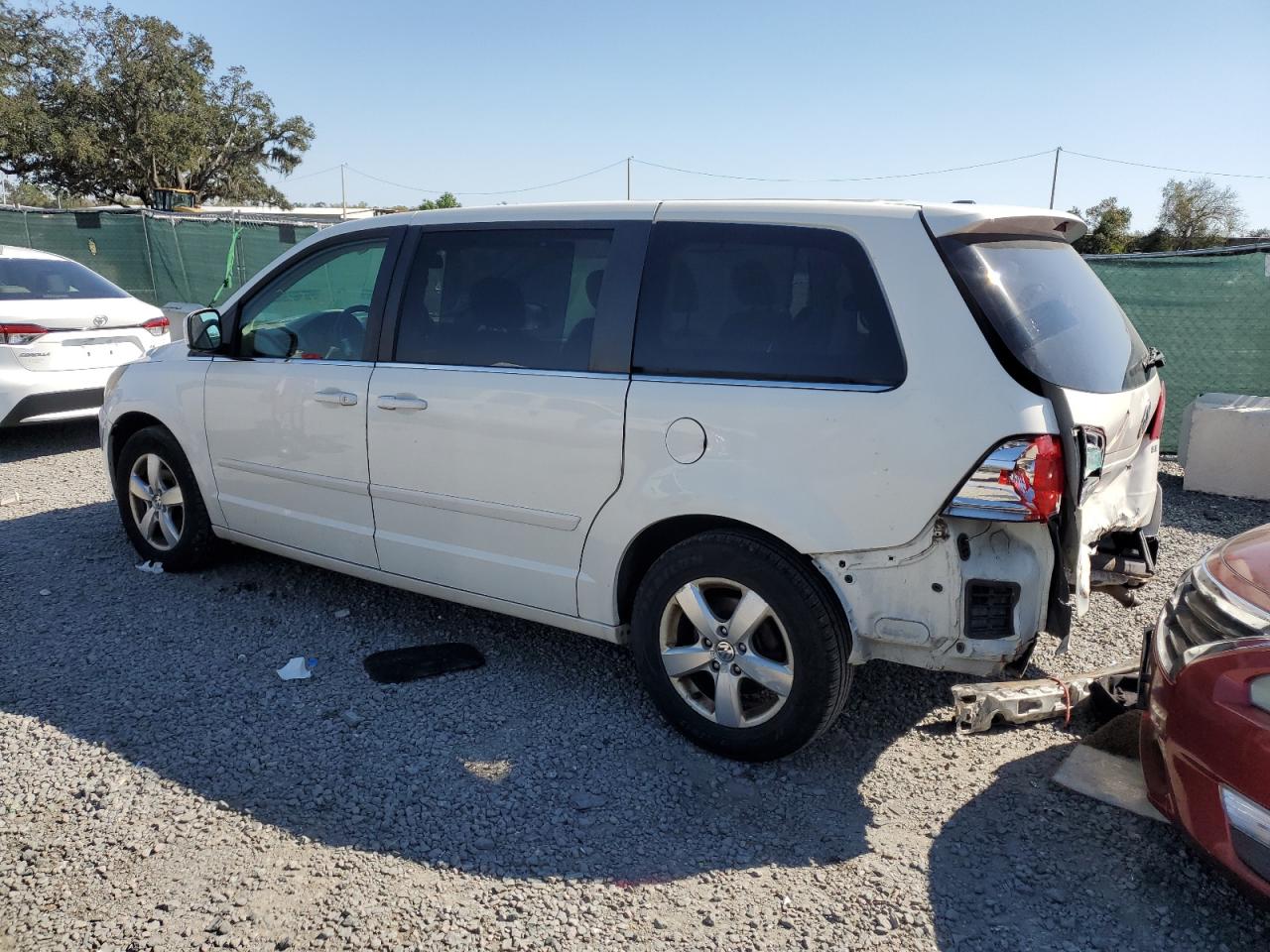 Photo 1 VIN: 2V4RW3D1XAR262972 - VOLKSWAGEN ROUTAN 