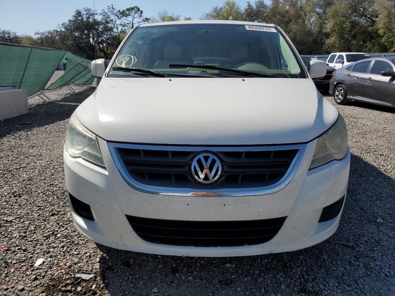 Photo 4 VIN: 2V4RW3D1XAR262972 - VOLKSWAGEN ROUTAN 