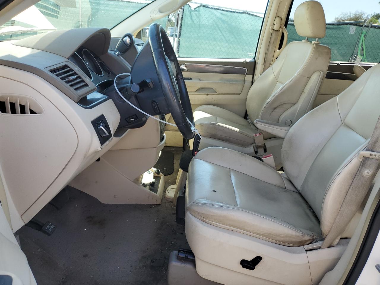 Photo 6 VIN: 2V4RW3D1XAR262972 - VOLKSWAGEN ROUTAN 