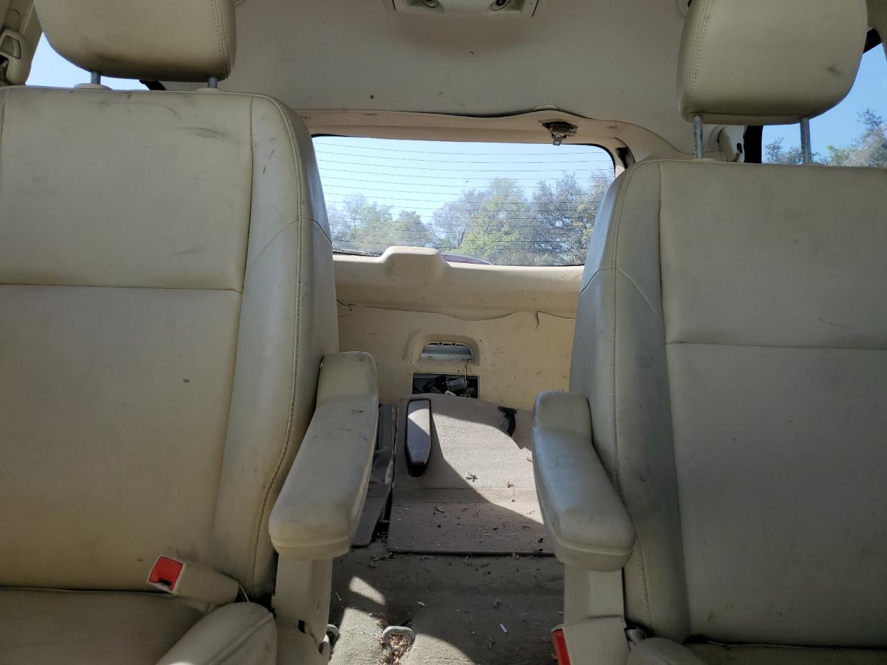 Photo 9 VIN: 2V4RW3D1XAR262972 - VOLKSWAGEN ROUTAN 