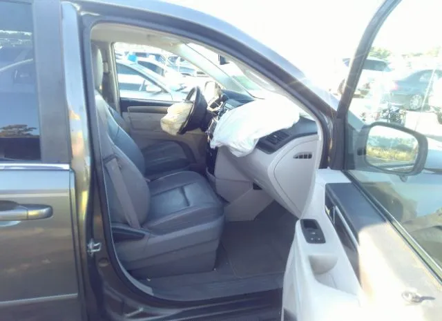 Photo 4 VIN: 2V4RW3D1XAR296295 - VOLKSWAGEN ROUTAN 