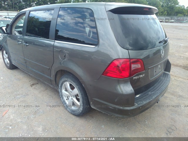 Photo 2 VIN: 2V4RW3D1XAR301107 - VOLKSWAGEN ROUTAN 