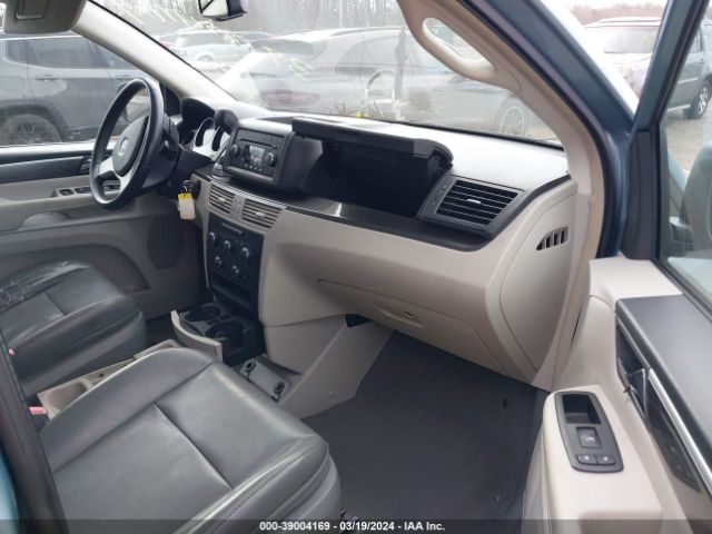 Photo 4 VIN: 2V4RW3D1XAR323284 - VOLKSWAGEN ROUTAN 