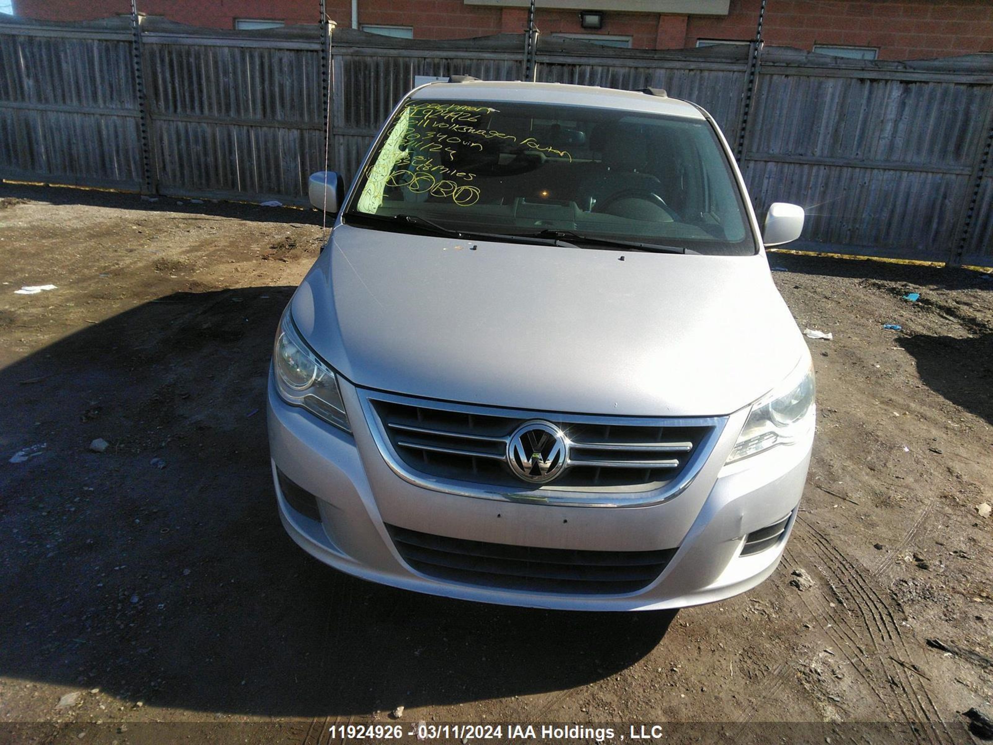 Photo 11 VIN: 2V4RW3DG0BR670340 - VOLKSWAGEN ROUTAN 