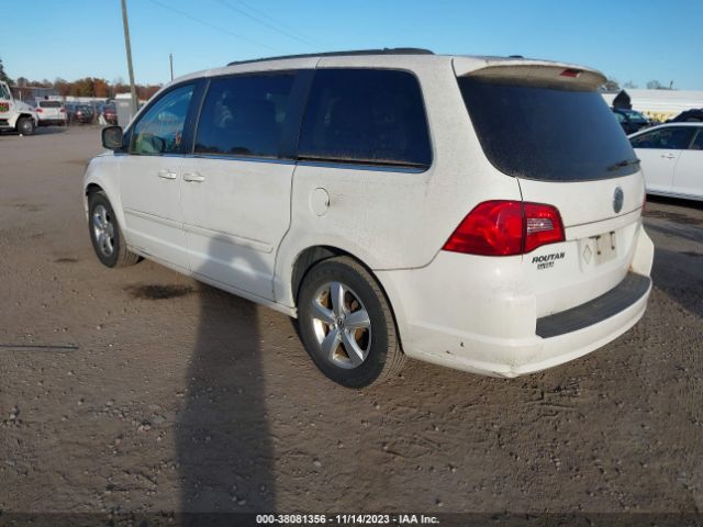 Photo 2 VIN: 2V4RW3DG1BR668189 - VOLKSWAGEN ROUTAN 