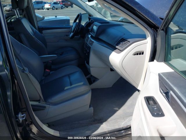 Photo 4 VIN: 2V4RW3DG1BR718055 - VOLKSWAGEN ROUTAN 