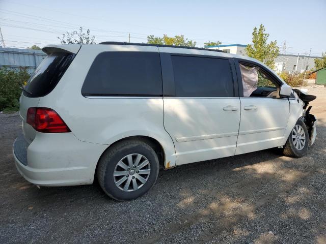 Photo 2 VIN: 2V4RW3DG3BR621777 - VOLKSWAGEN ROUTAN SE 