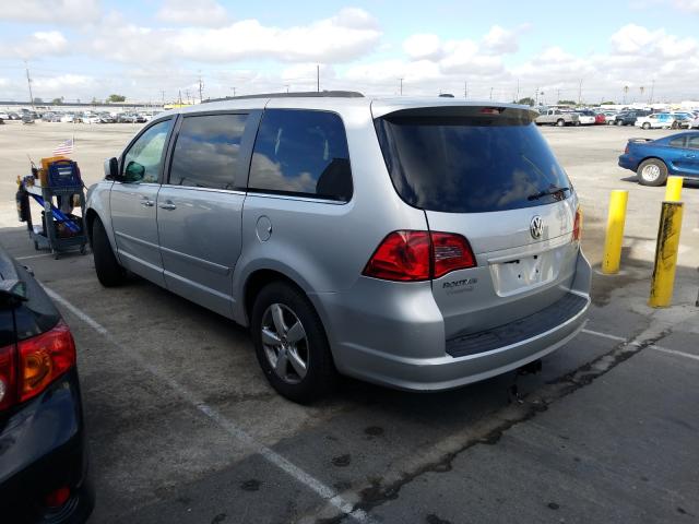 Photo 2 VIN: 2V4RW3DG3BR642001 - VOLKSWAGEN ROUTAN SE 