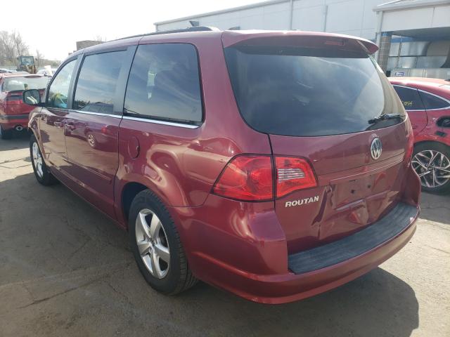 Photo 2 VIN: 2V4RW3DG4BR717028 - VOLKSWAGEN ROUTAN SE 