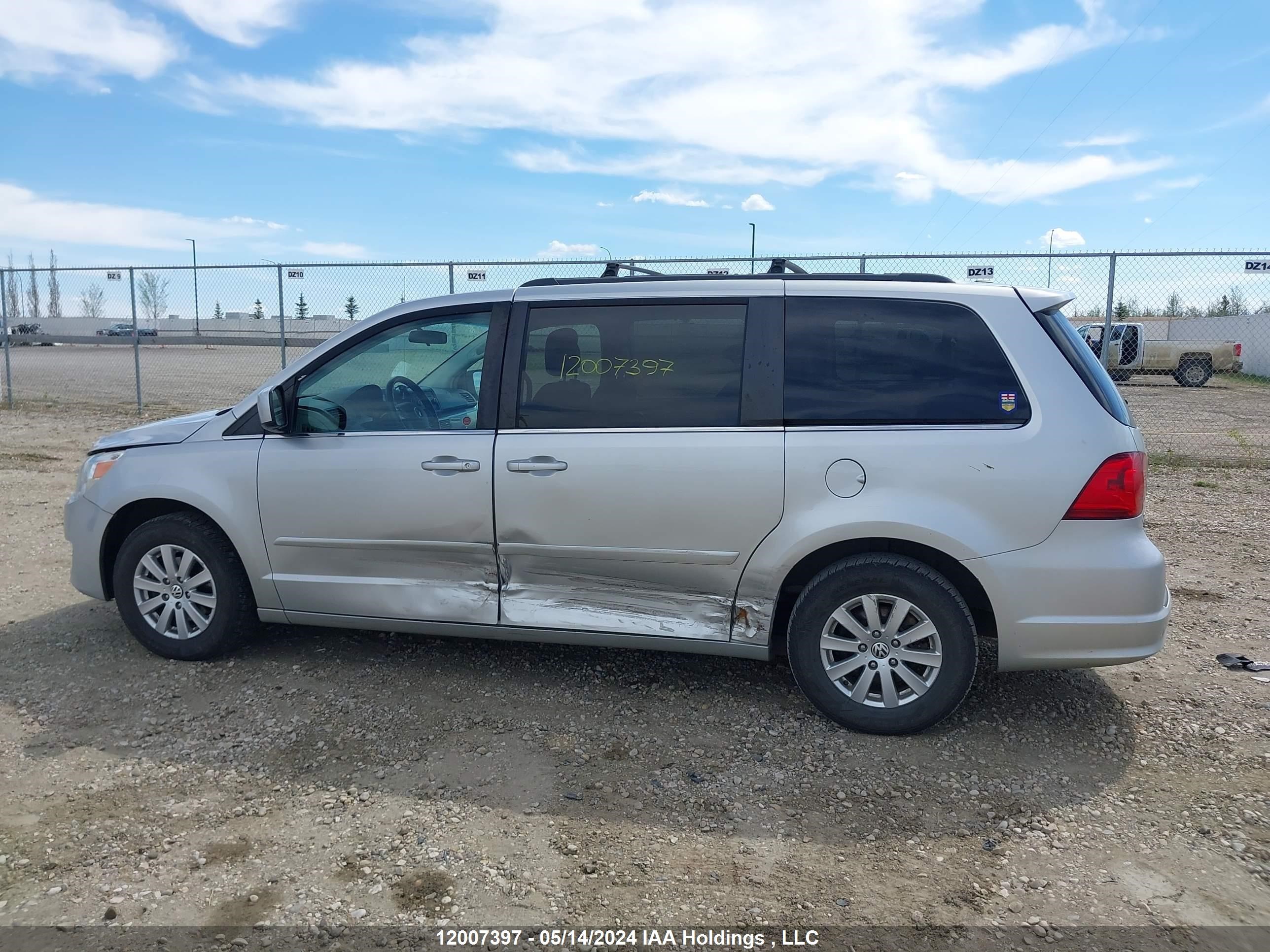 Photo 13 VIN: 2V4RW3DG4BR768738 - VOLKSWAGEN ROUTAN 