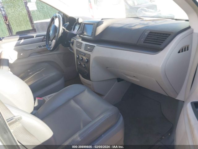 Photo 4 VIN: 2V4RW3DG5BR717538 - VOLKSWAGEN ROUTAN 