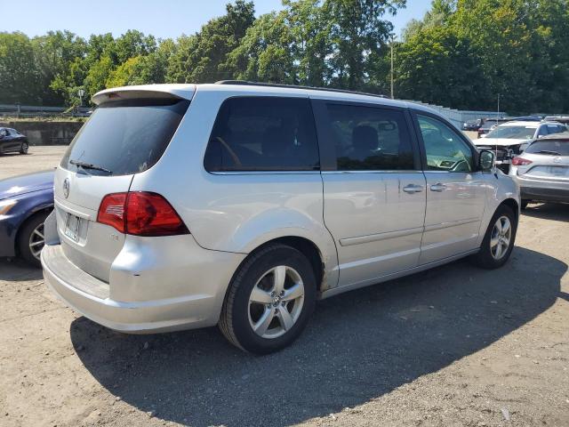 Photo 2 VIN: 2V4RW3DG6BR717533 - VOLKSWAGEN ROUTAN SE 