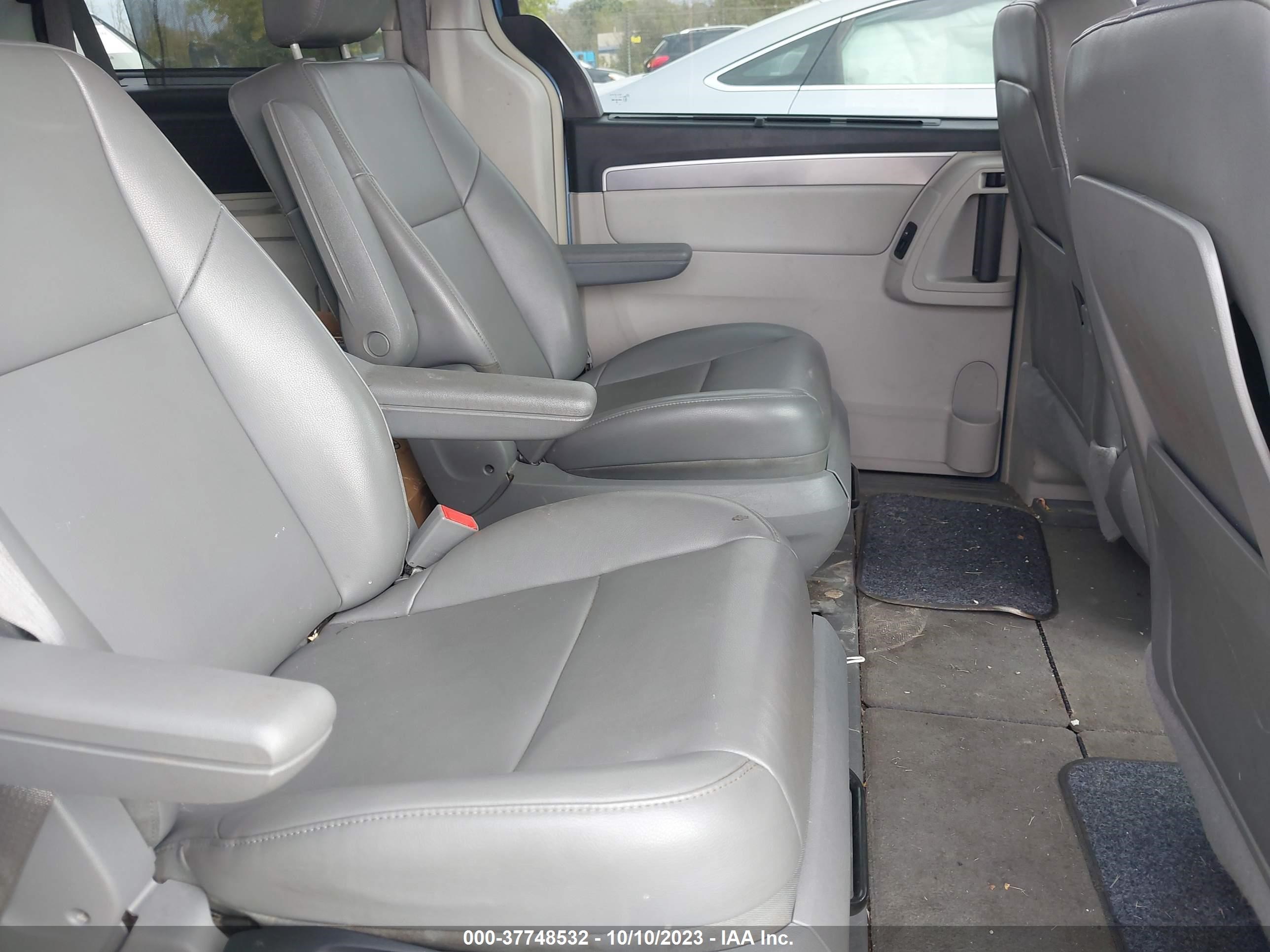 Photo 7 VIN: 2V4RW3DG6BR767154 - VOLKSWAGEN ROUTAN 