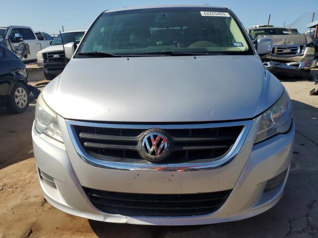 Photo 4 VIN: 2V4RW3DG7BR642728 - VOLKSWAGEN ROUTAN SE 