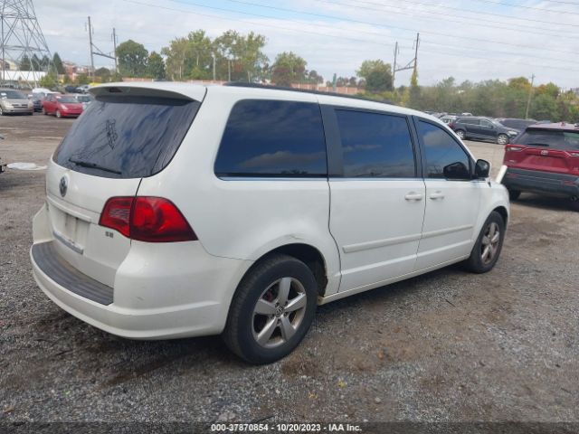 Photo 3 VIN: 2V4RW3DG7BR738780 - VOLKSWAGEN ROUTAN 