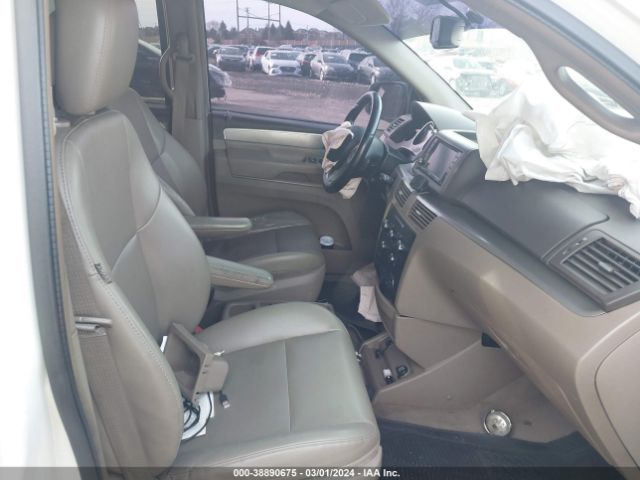 Photo 4 VIN: 2V4RW3DG7BR738780 - VOLKSWAGEN ROUTAN 