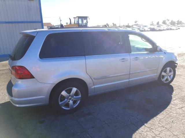 Photo 2 VIN: 2V4RW3DG8BR669890 - VOLKSWAGEN ROUTAN SE 