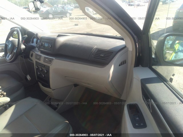 Photo 4 VIN: 2V4RW3DG8BR717632 - VOLKSWAGEN ROUTAN 