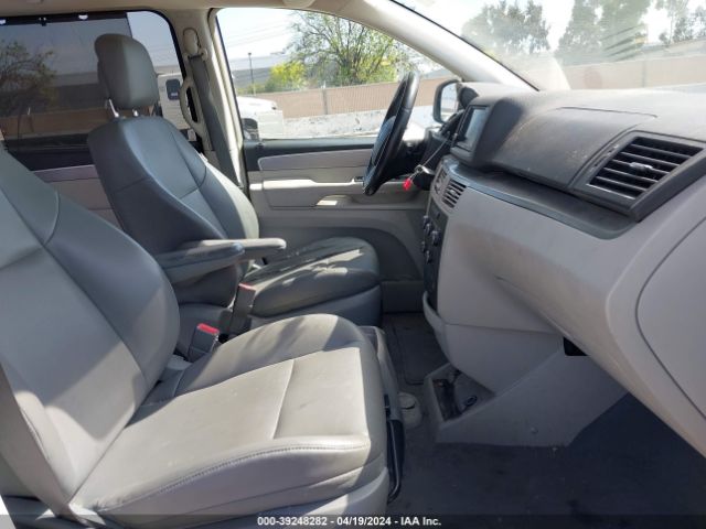 Photo 4 VIN: 2V4RW3DG8BR766586 - VOLKSWAGEN ROUTAN 